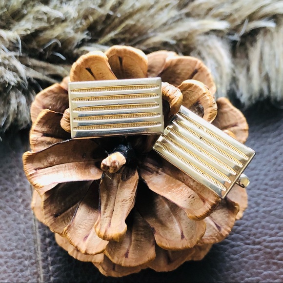 Vintage men’s Hickok gold textured design rectangle cuff links - Picture 8 of 8